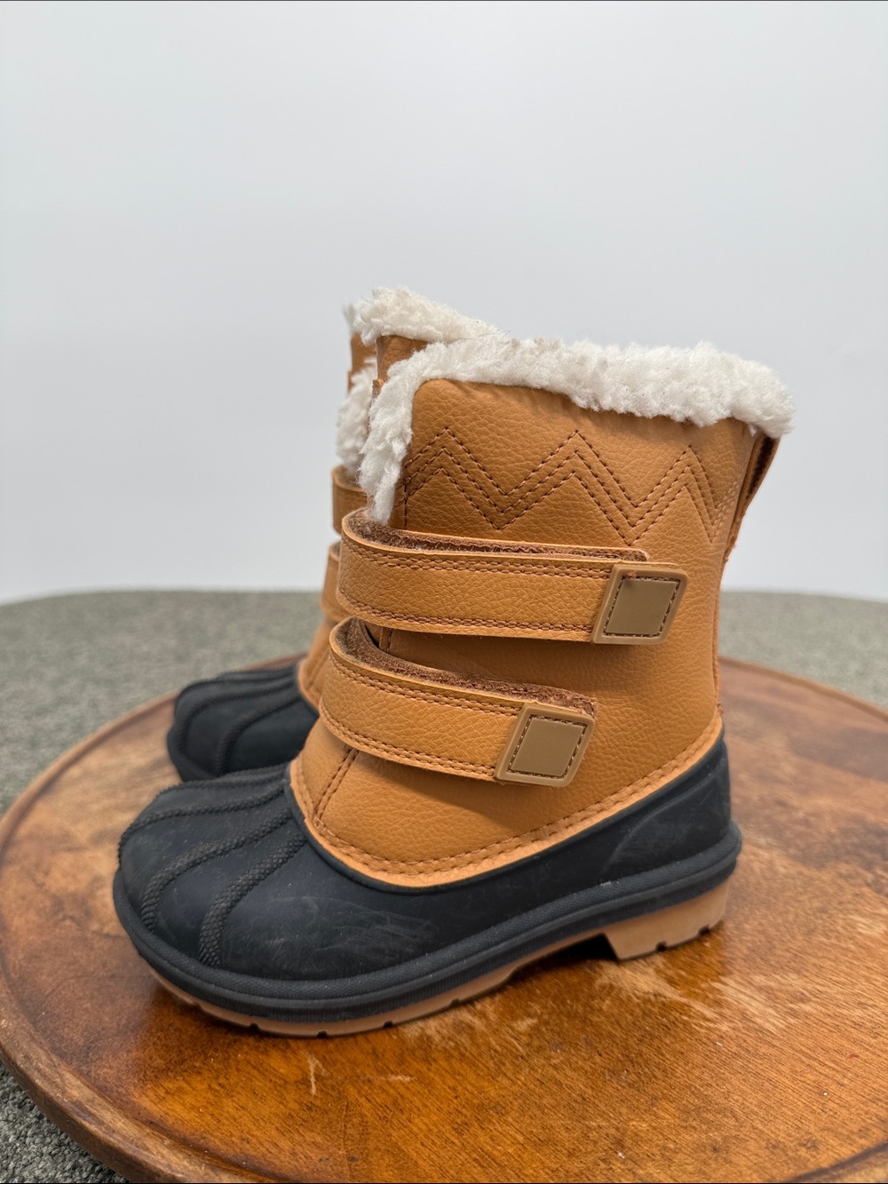 Cat & Jack Boots Kids 8 Tan Black Winter Snow Play Faux Fur Lining Adjustable